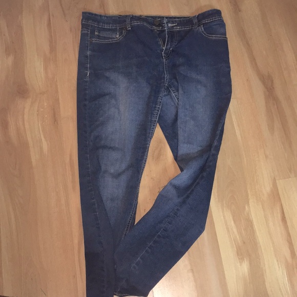 Jordache skinny jeans - Picture 4 of 4